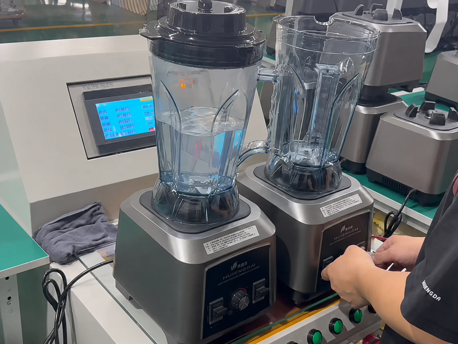 Commercial blender function test in an operating work area